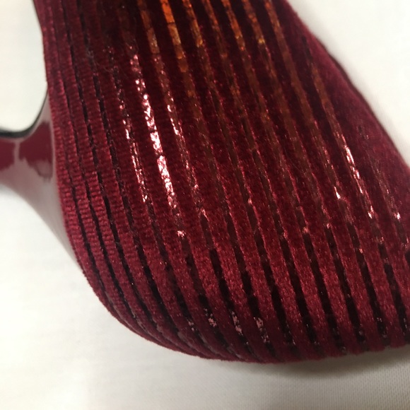 Zesty Red Corduroy Pump from Bellini - Picture 2 of 4